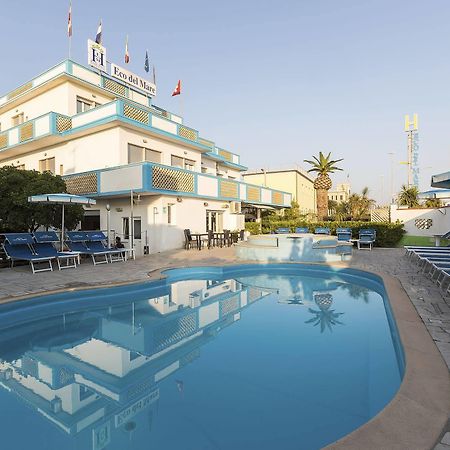 Hotel Eco Del Mare Марина ди Маса Екстериор снимка