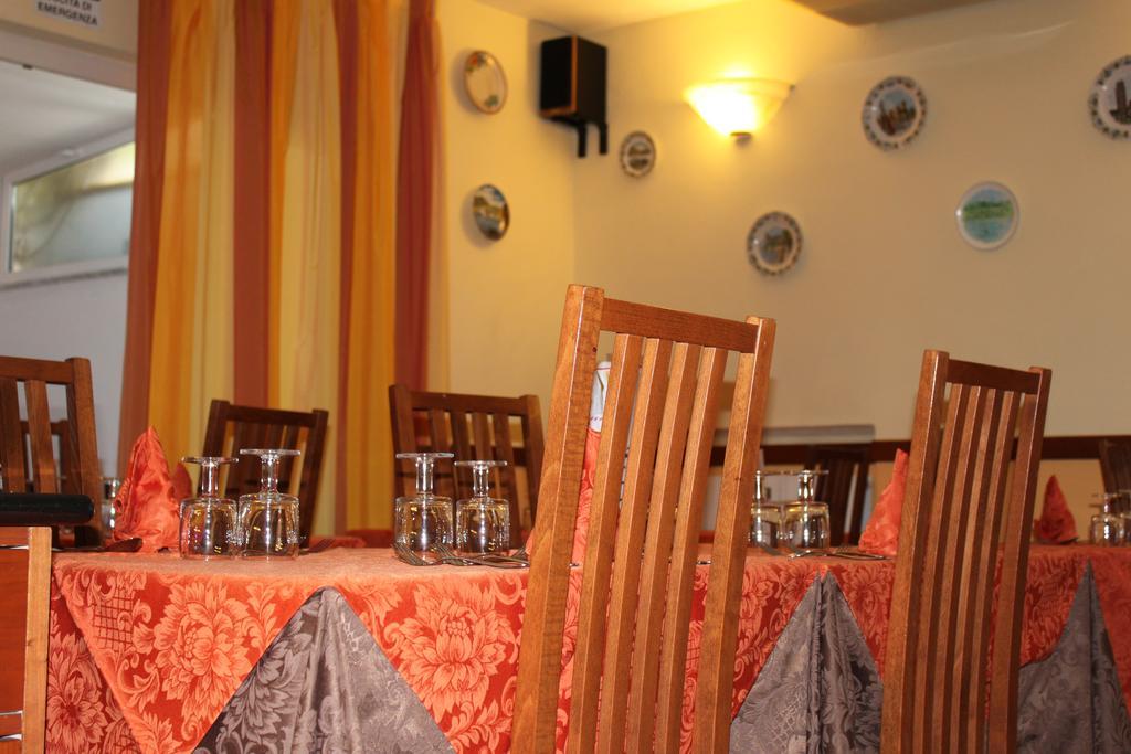 Hotel Eco Del Mare Марина ди Маса Екстериор снимка