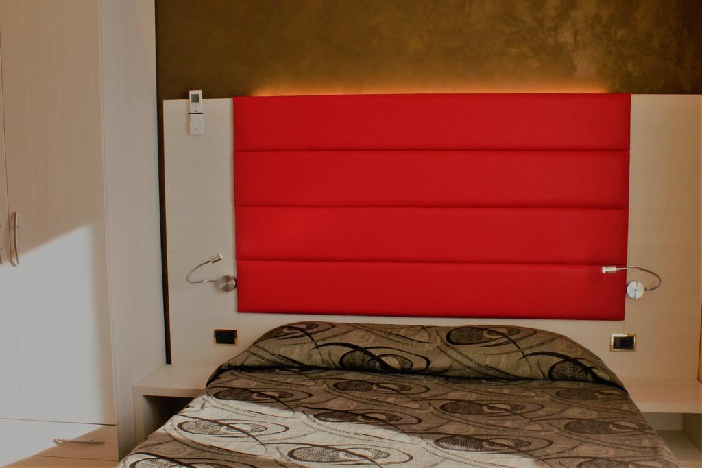 Hotel Eco Del Mare Марина ди Маса Екстериор снимка