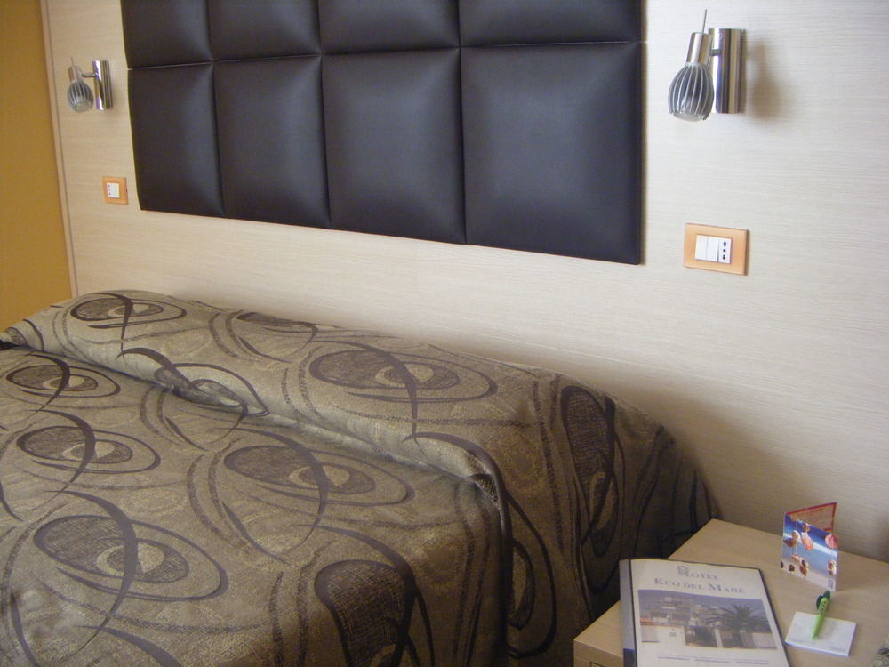 Hotel Eco Del Mare Марина ди Маса Екстериор снимка