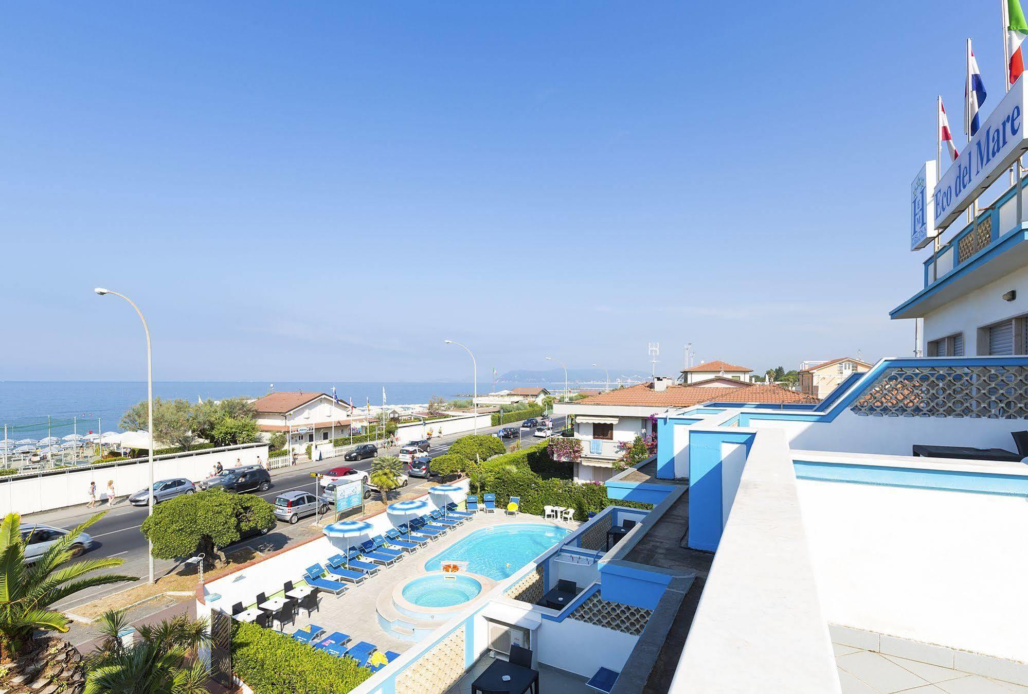 Hotel Eco Del Mare Марина ди Маса Екстериор снимка