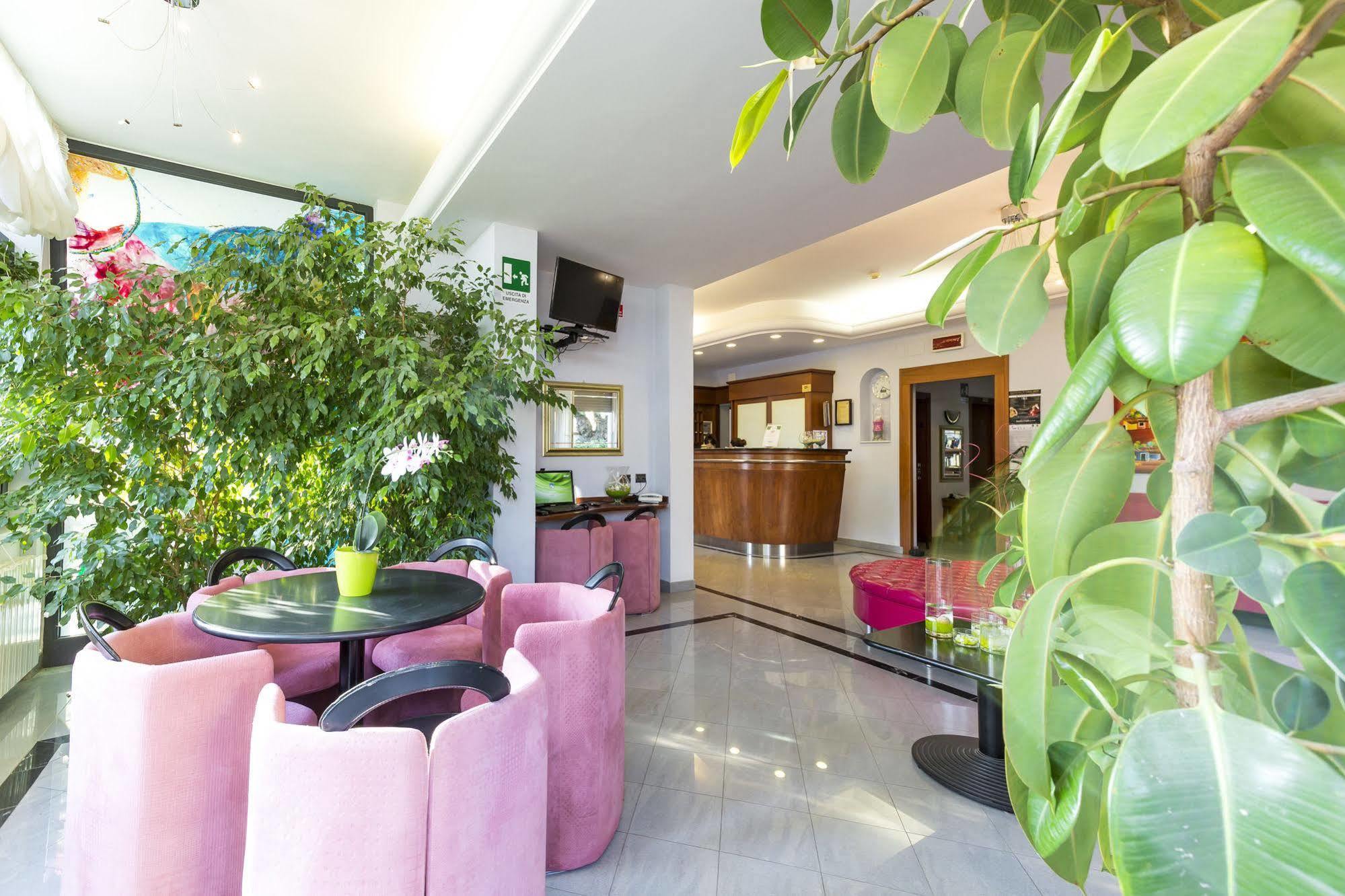 Hotel Eco Del Mare Марина ди Маса Екстериор снимка