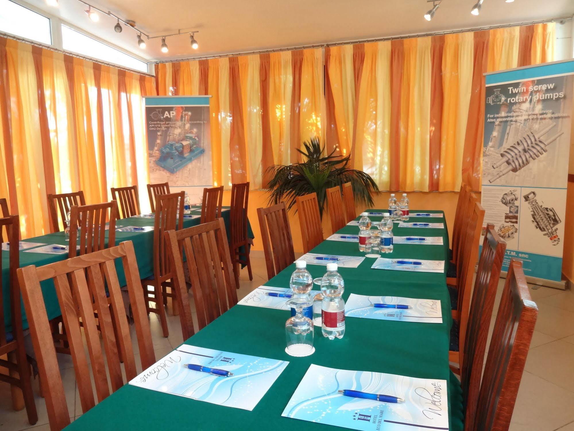 Hotel Eco Del Mare Марина ди Маса Екстериор снимка