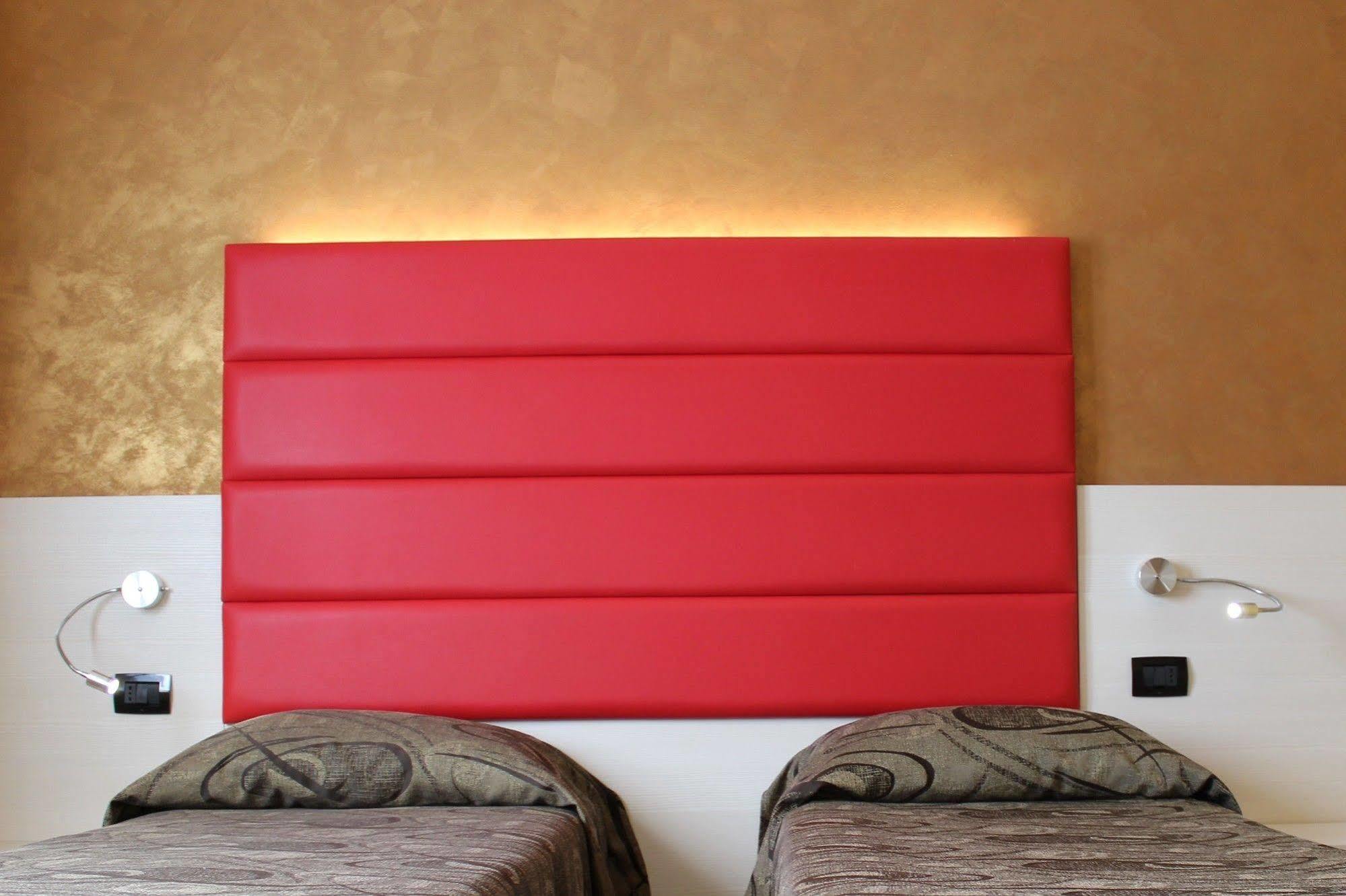 Hotel Eco Del Mare Марина ди Маса Екстериор снимка