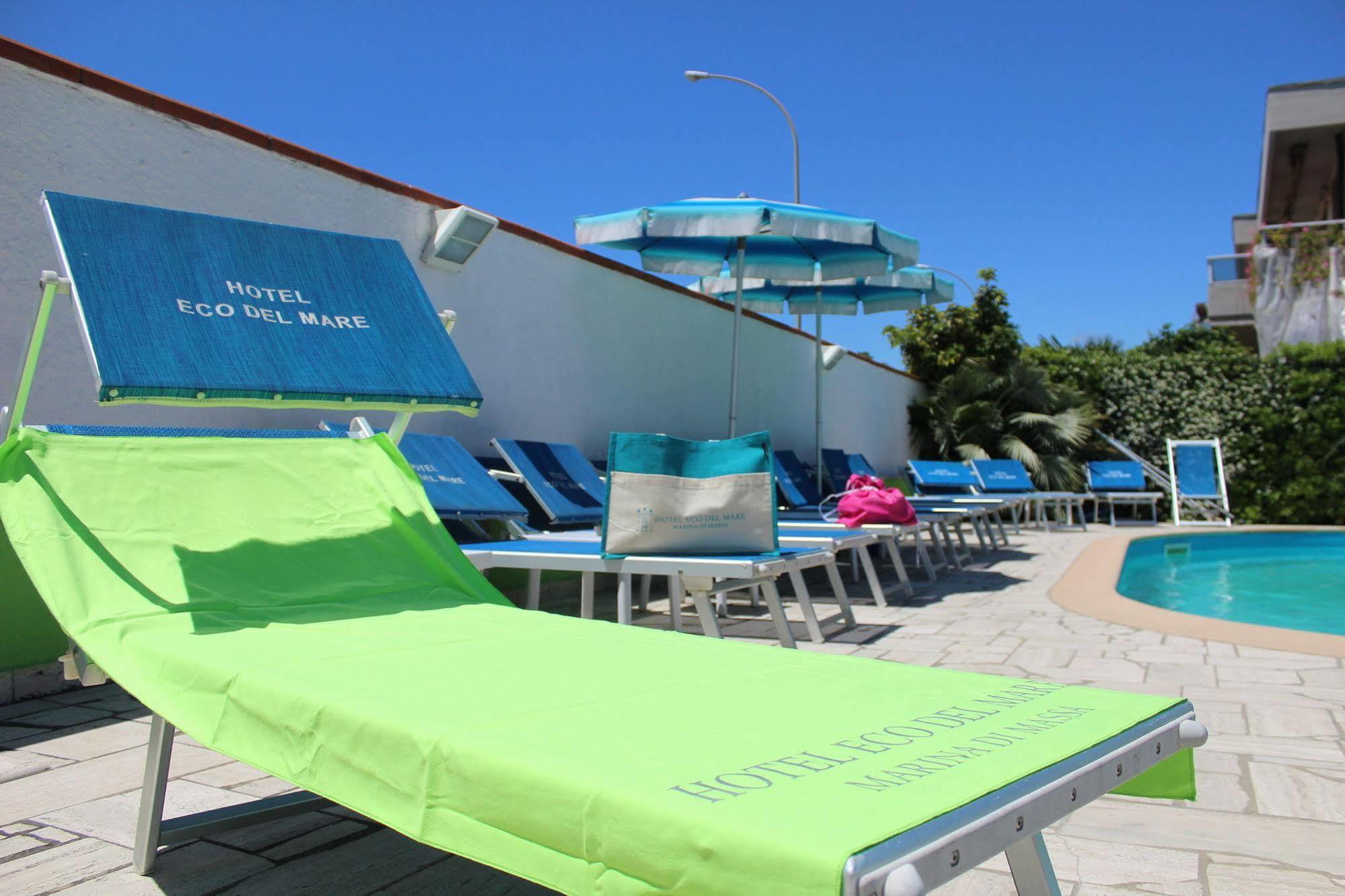 Hotel Eco Del Mare Марина ди Маса Екстериор снимка