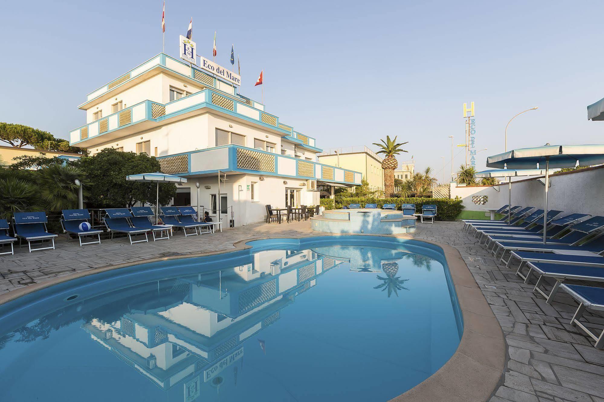 Hotel Eco Del Mare Марина ди Маса Екстериор снимка